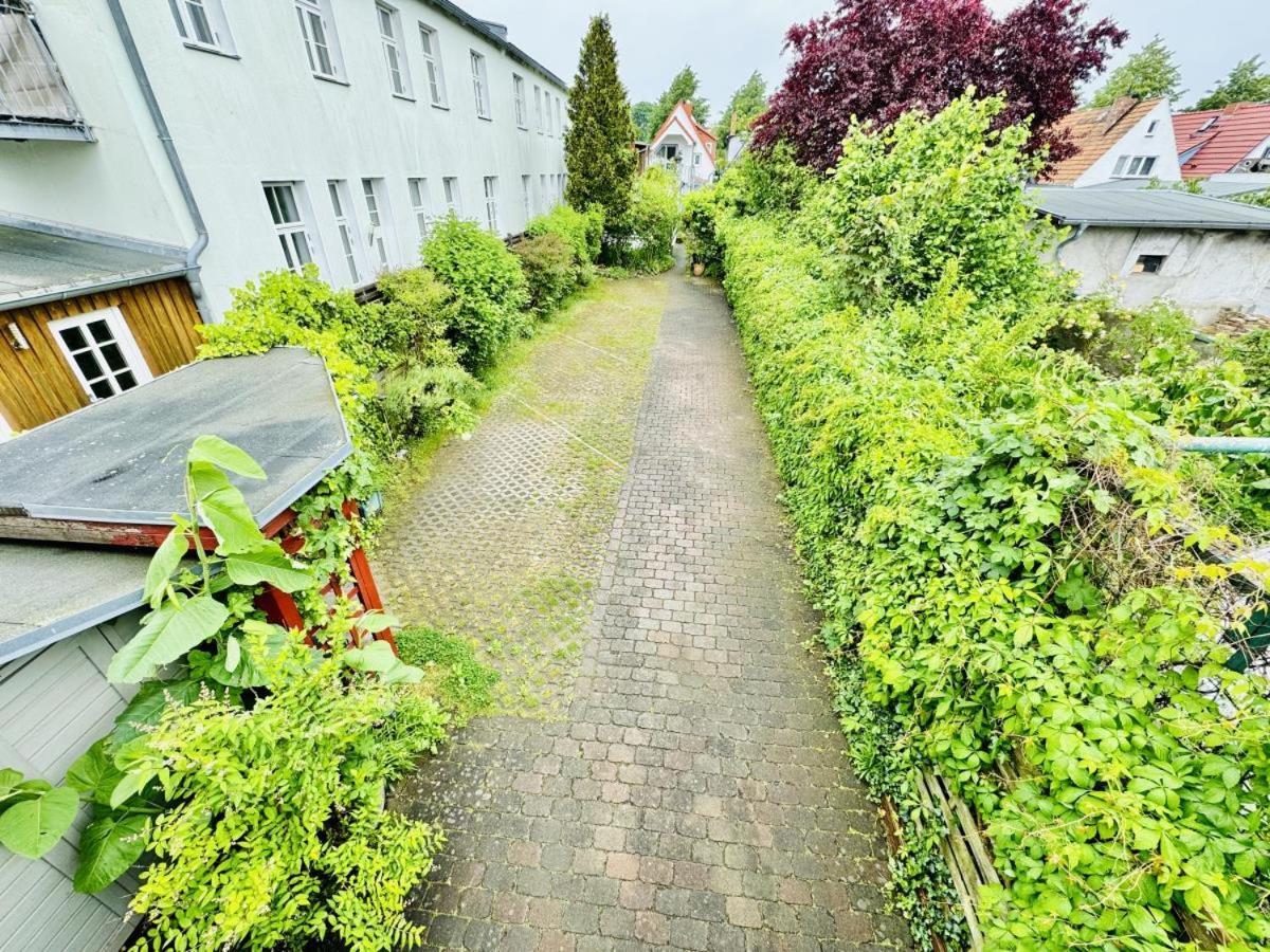 Haus Vier Freunde, Vincent Apartment Rostock Exterior foto