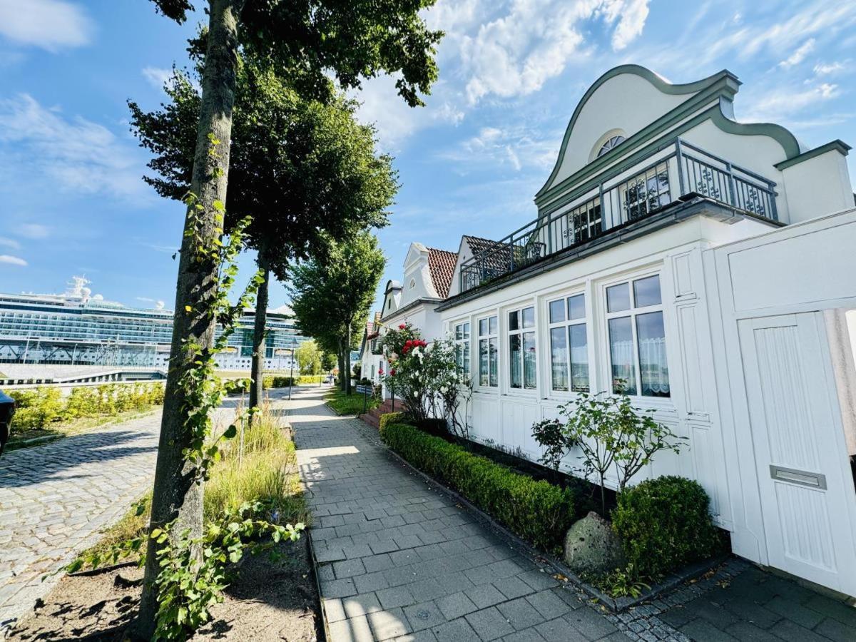 Haus Vier Freunde, Vincent Apartment Rostock Exterior foto